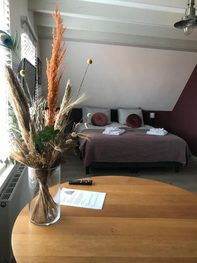 Bed & Koffie, Op De Spinbaan Bed & Breakfast Den Burg Luaran gambar